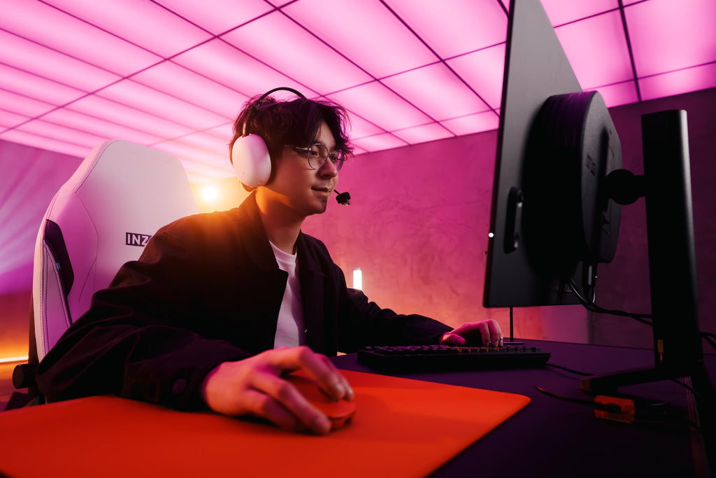 Wireless Noise-Canceling Gaming Headset with Detachable AI Microphone